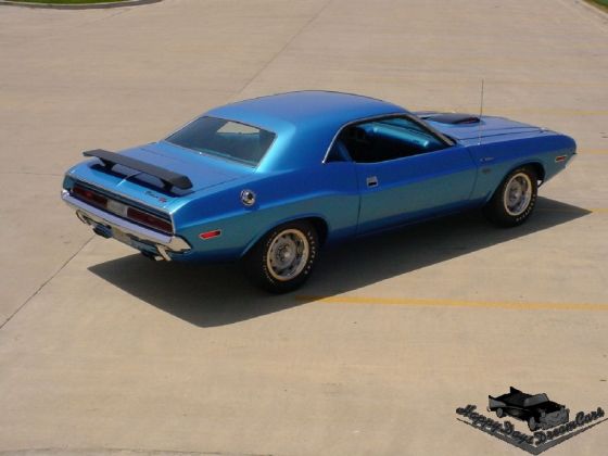 1970 hemi dodge challenger rt b5 blue 1 Stylish design of exotic old car by
